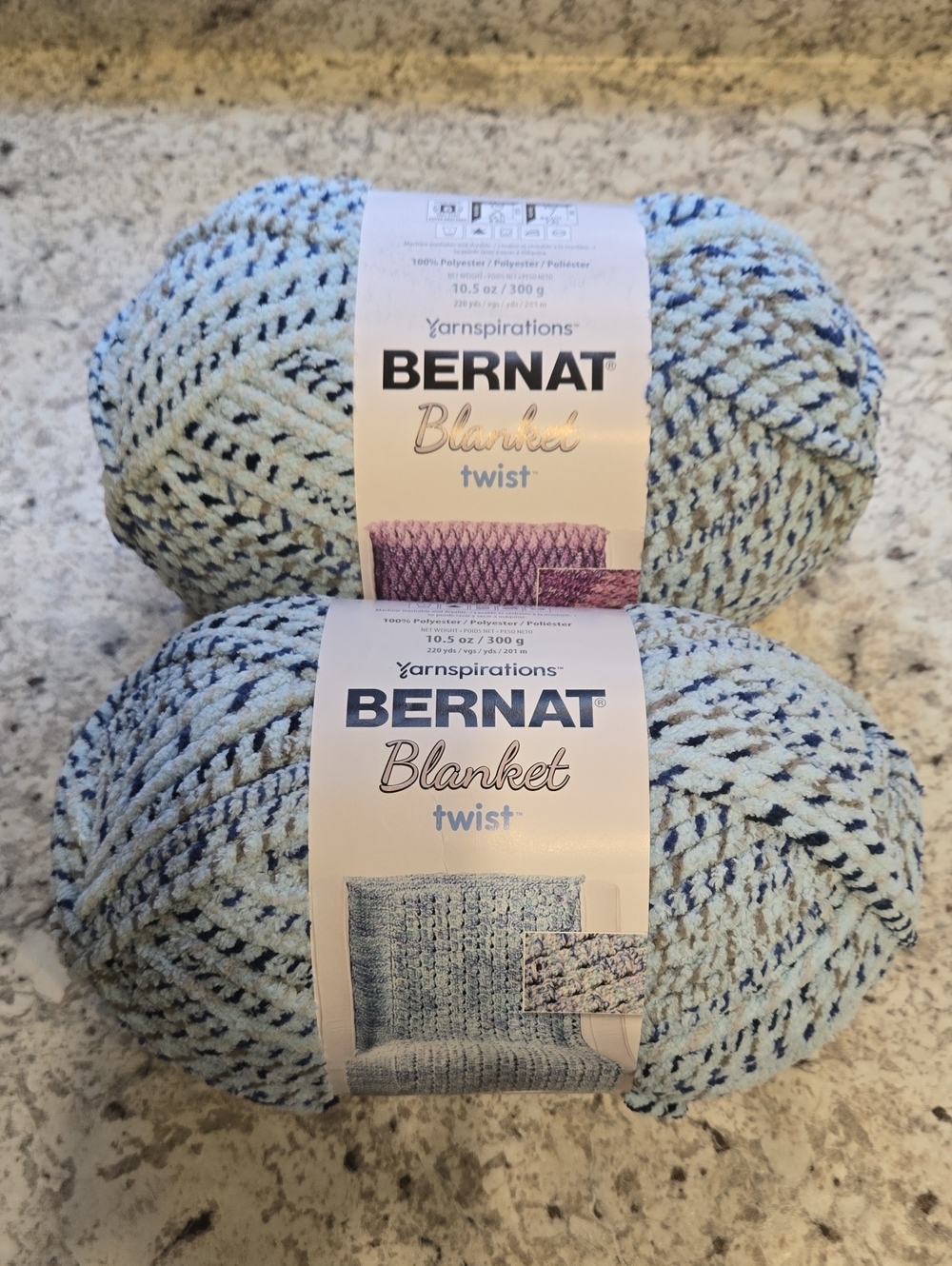 New 2 Skeins Bernat Yarnspirations Blanket Twist Yarn in Sea & Stars